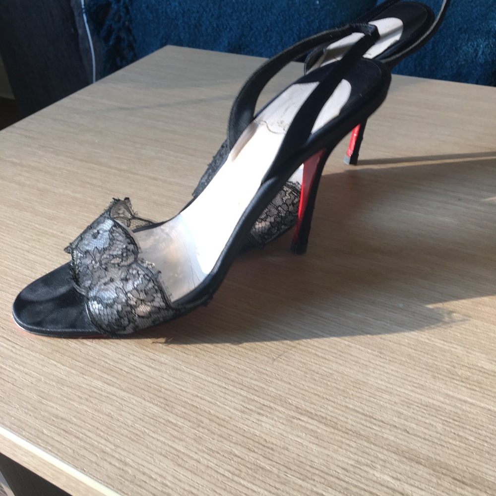 Authentic Lace Louboutin Heel Size 39.5